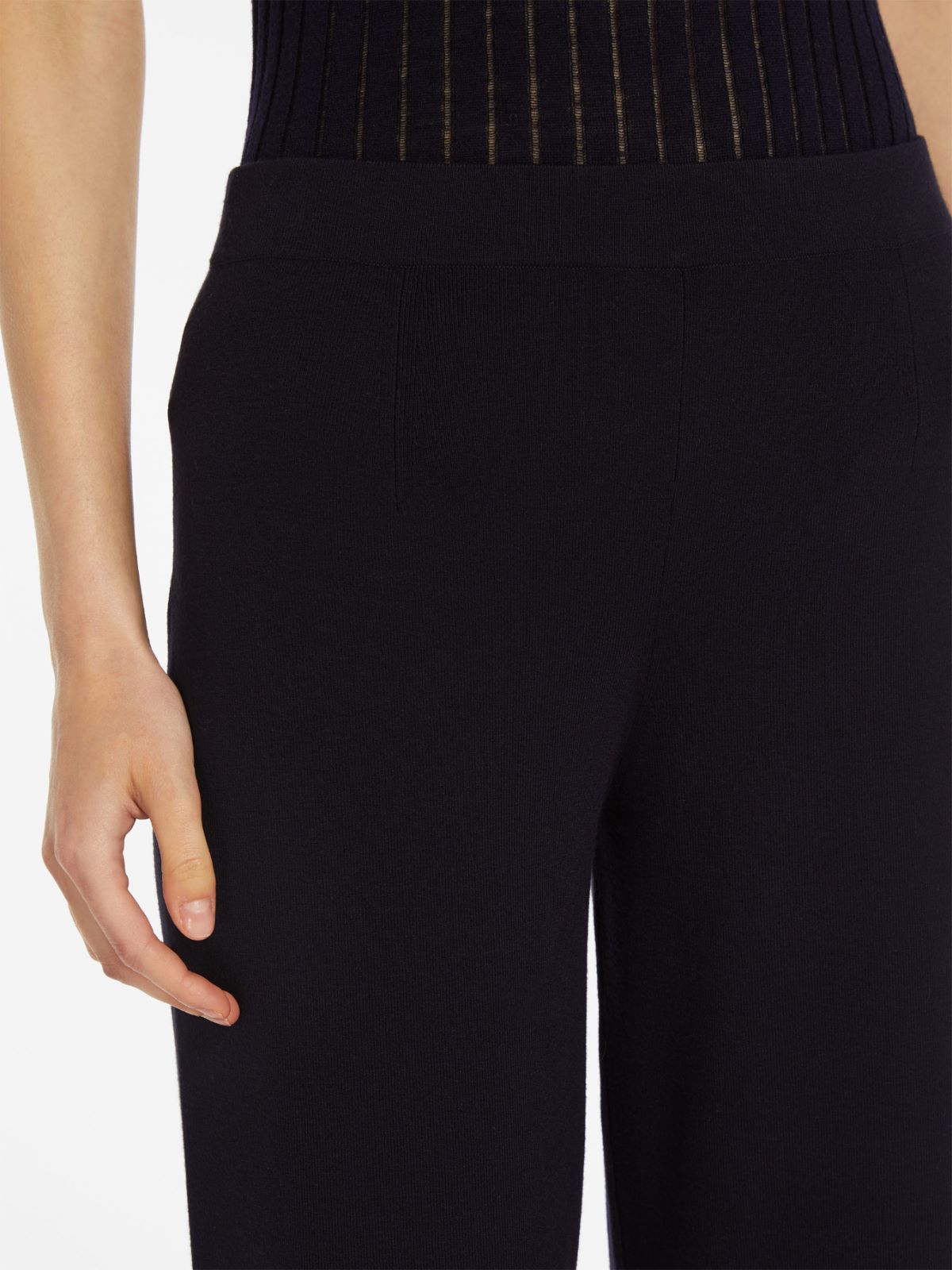 Cropped viscose trousers