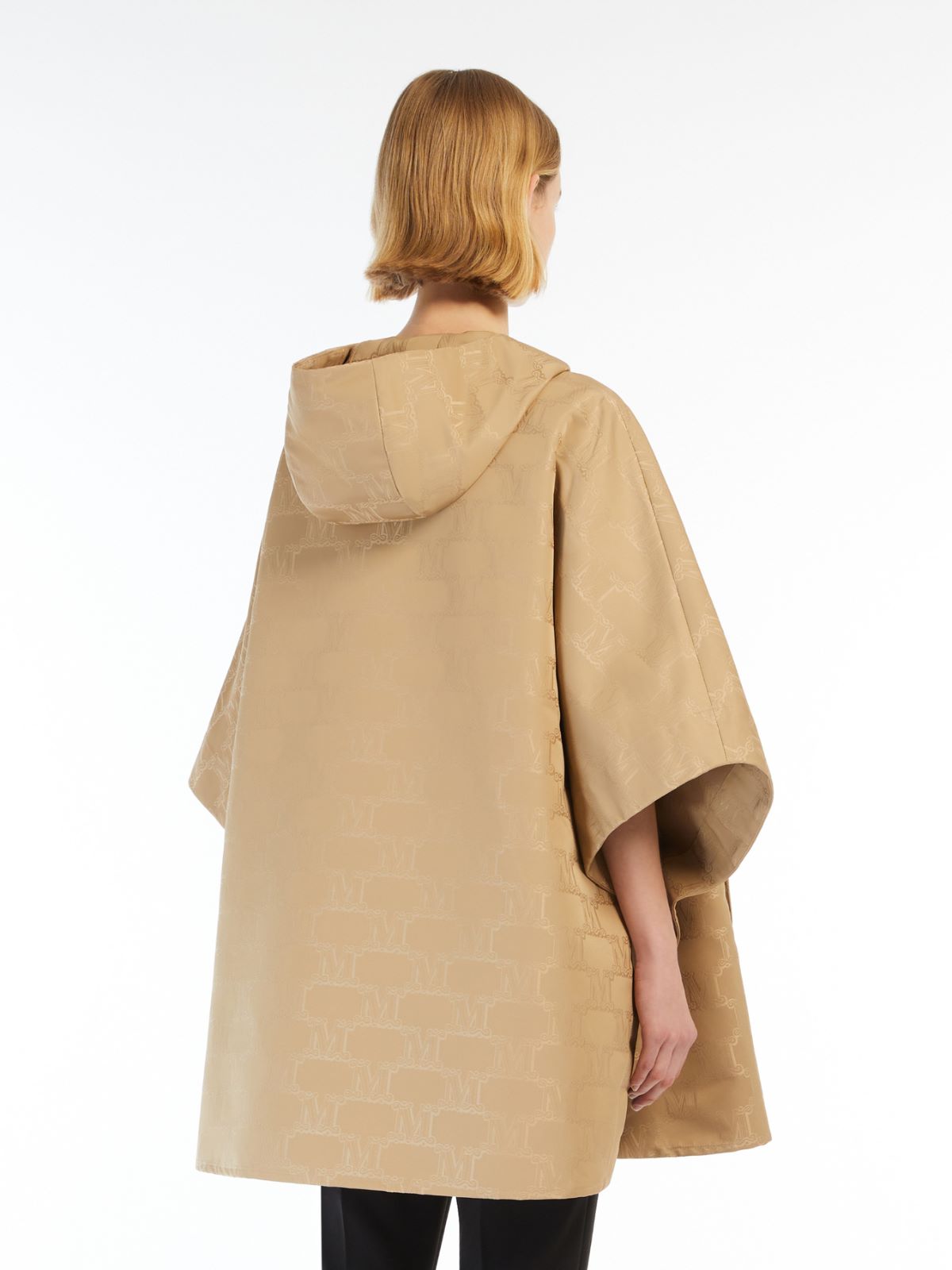 Water-repellent jacquard cape