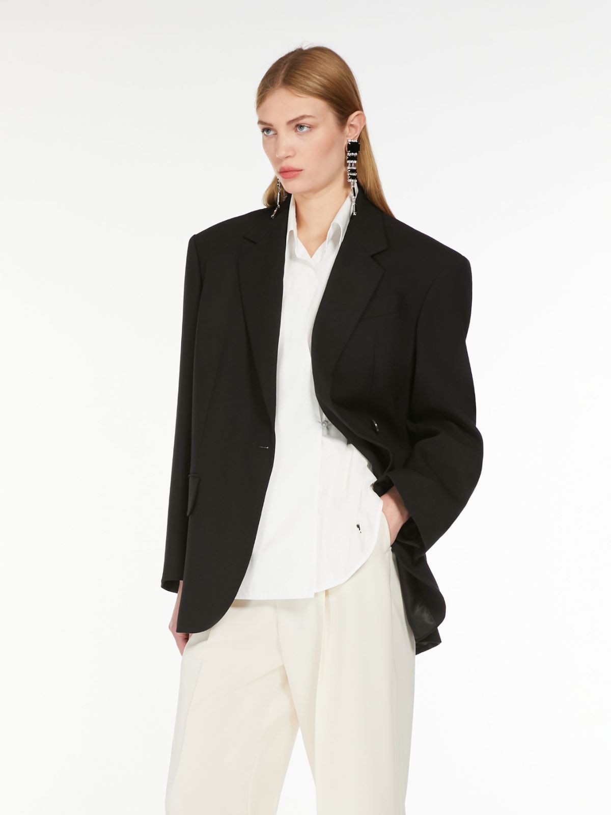 Oversized woollen cloth blazer