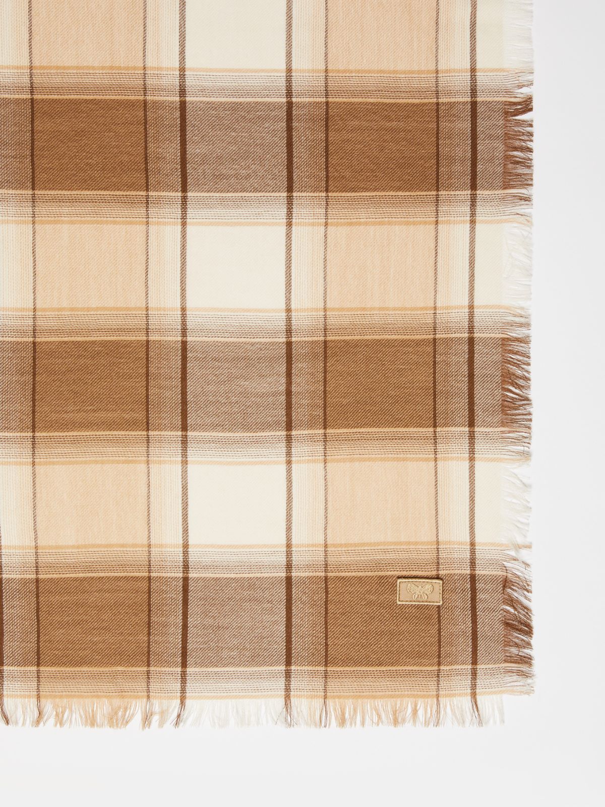 Wool and cashmere shawl