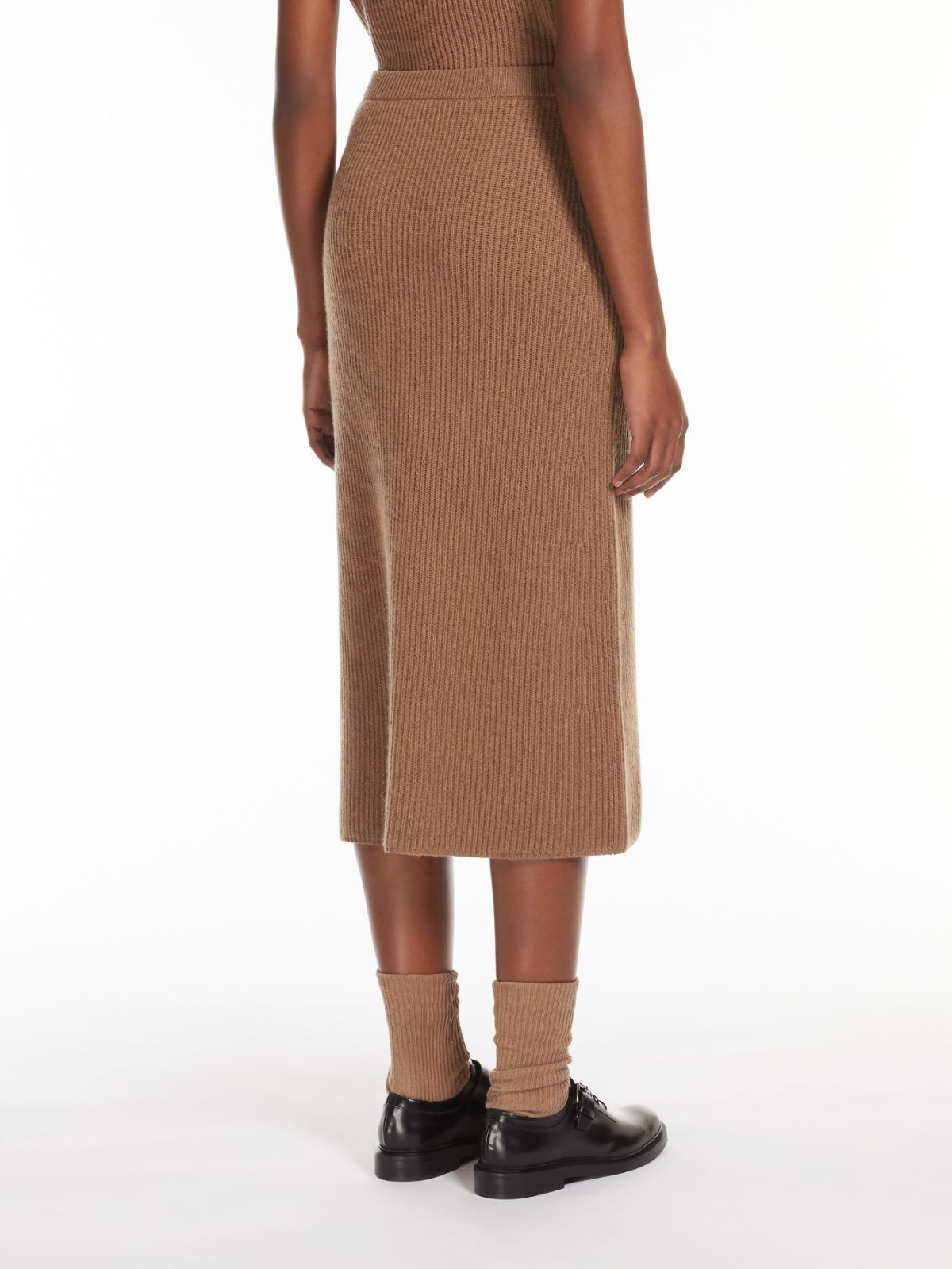 Wool and cashmere pencil skirt