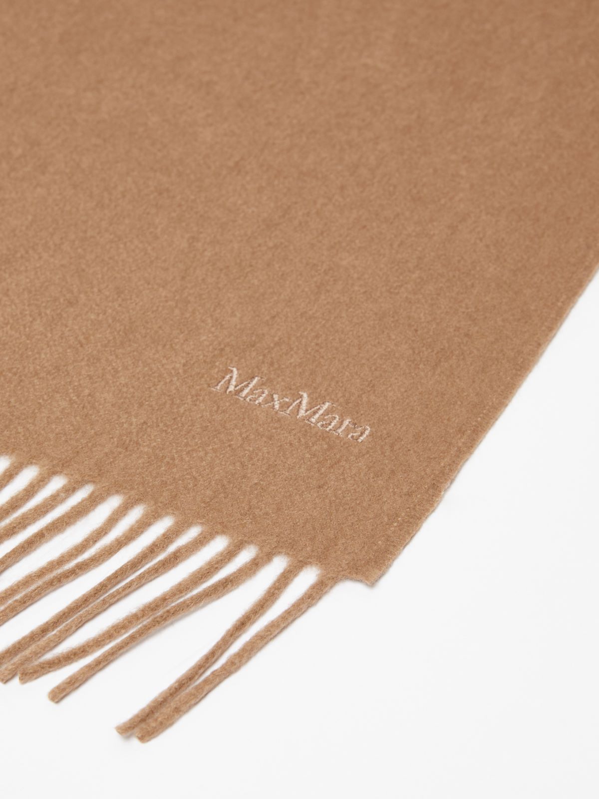 Cashmere stole with embroidery and fringes