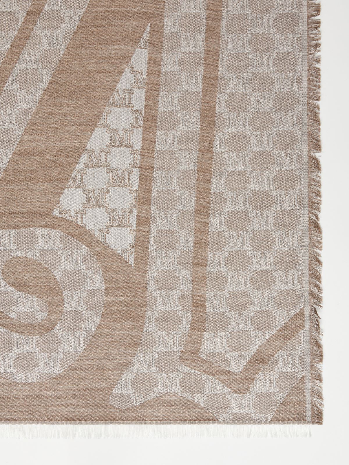 Jacquard silk and wool stole