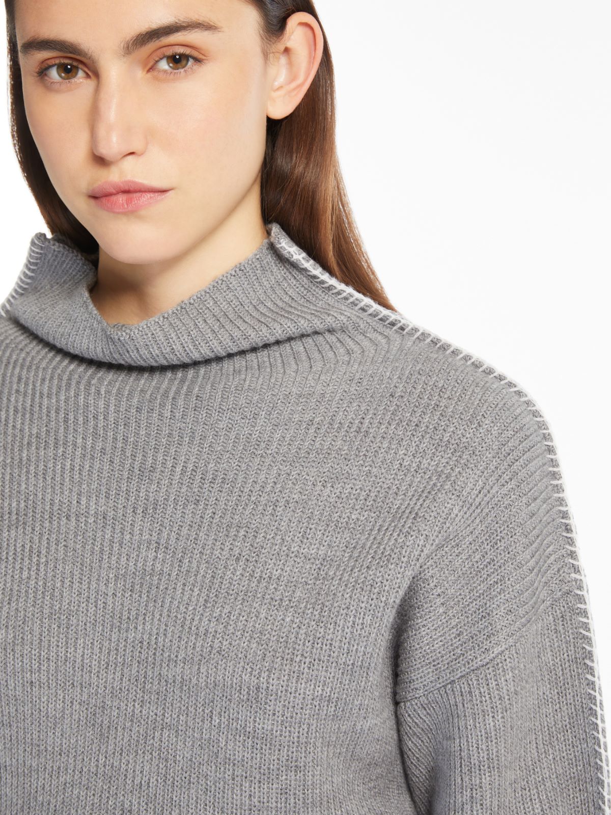 Boxy wool jumper