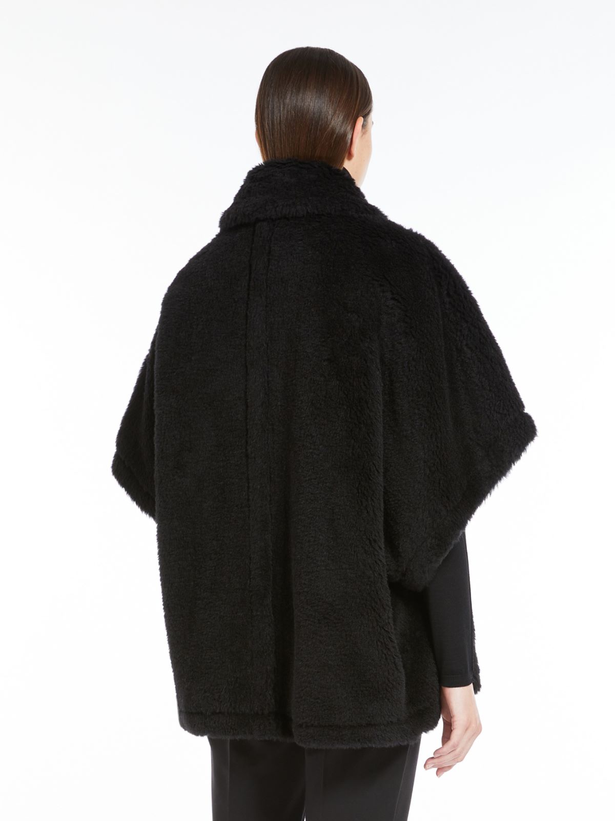 Teddy fabric short cloak