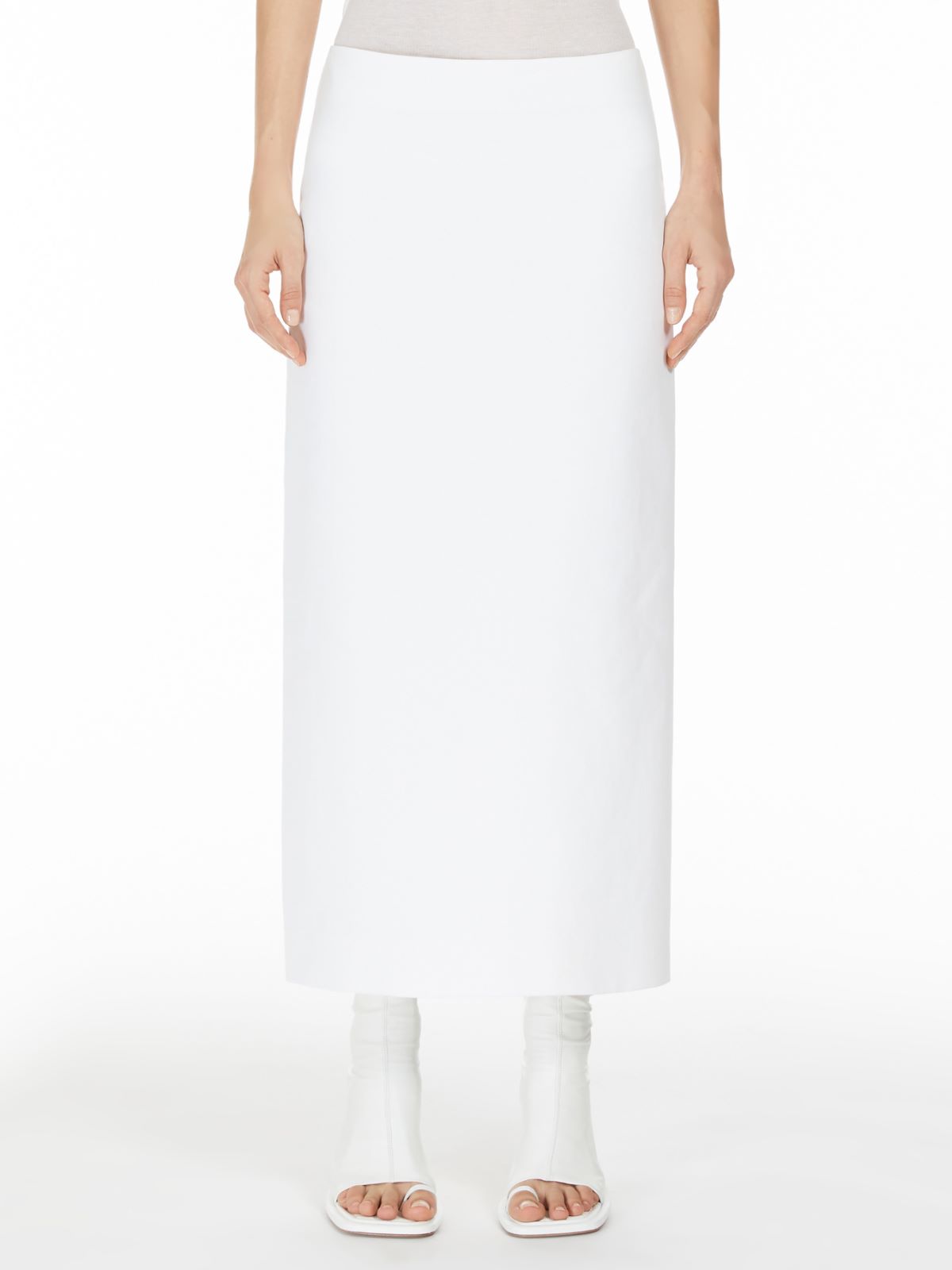Calf-length skirt with diagonal slit
