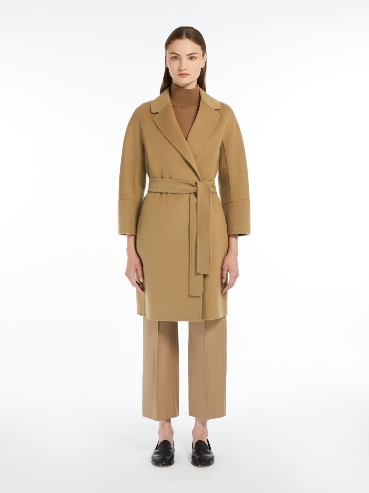 Double-faced short wool coat
