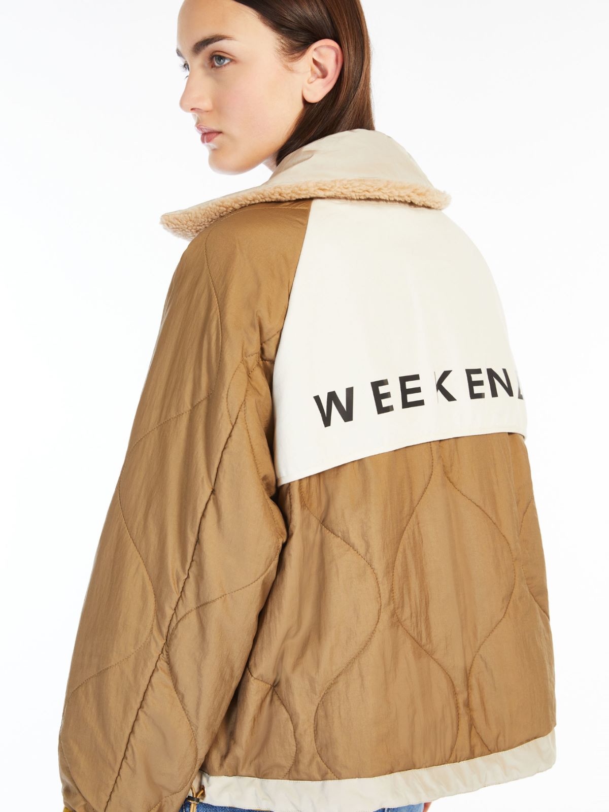 Reversible water-repellent canvas windbreaker