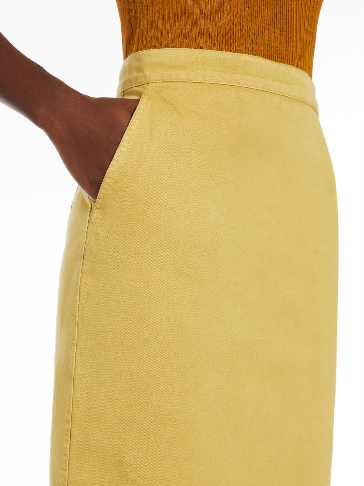 Straight-fit gabardine skirt