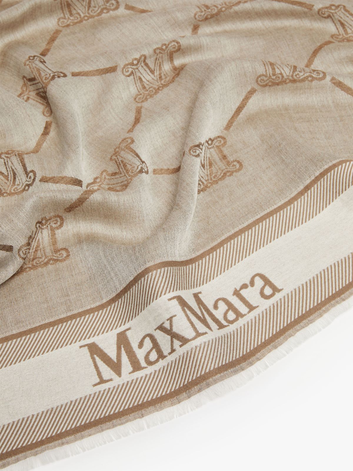 Wool, silk and cashmere shawl