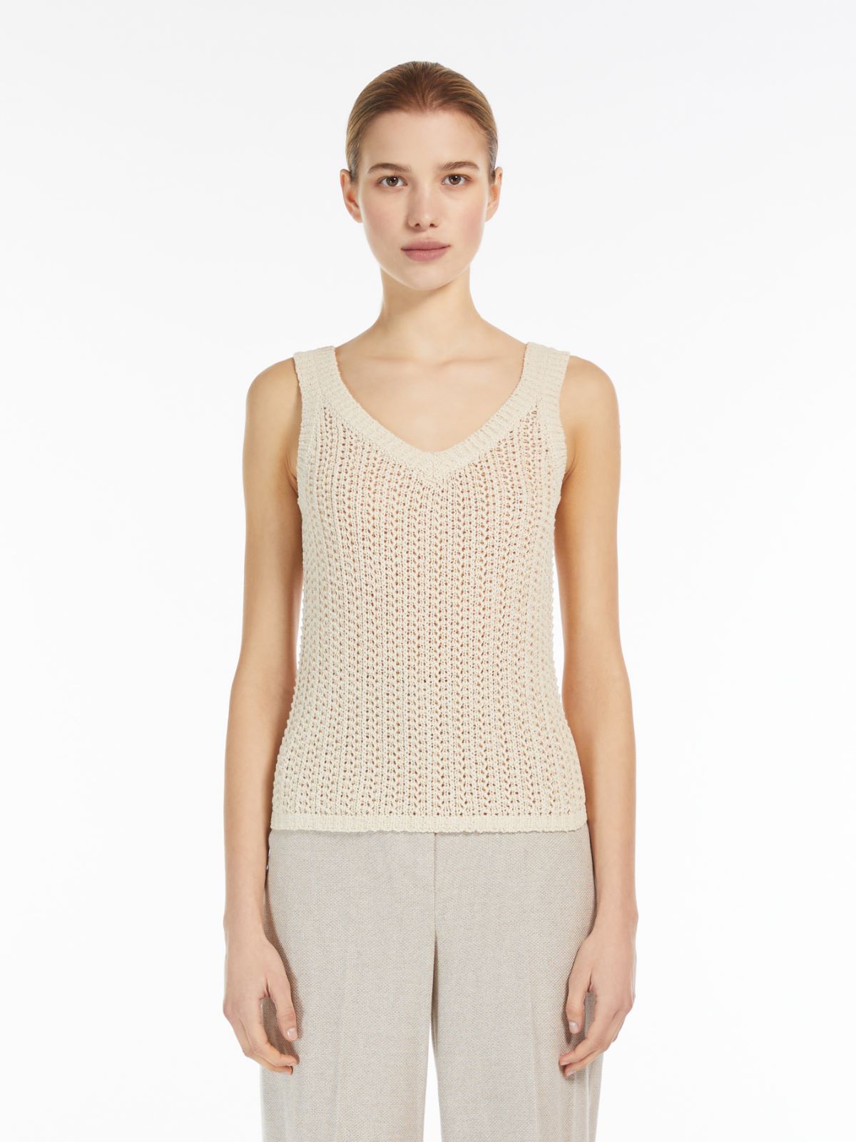 Cotton yarn top