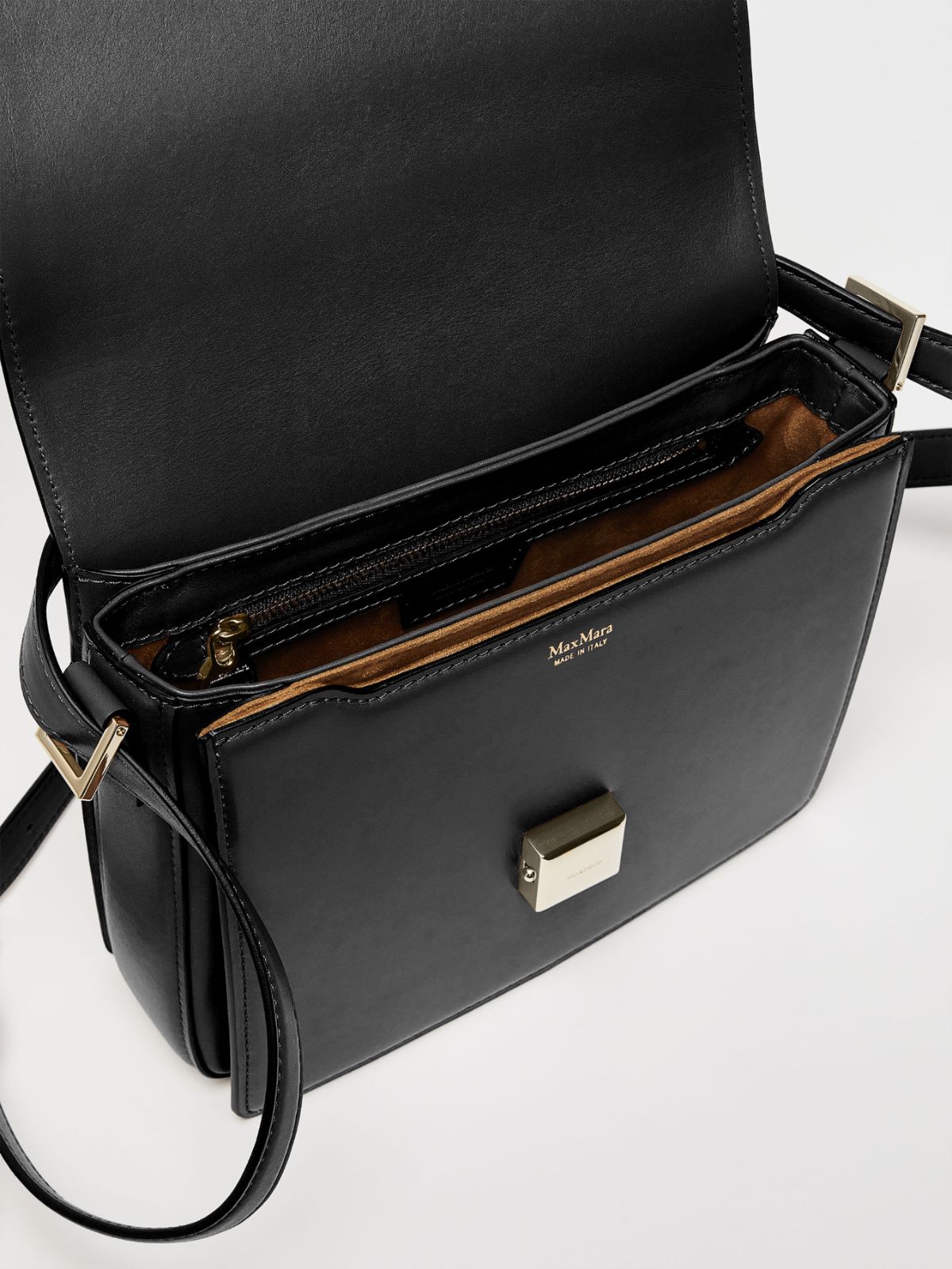 Medium leather MM Bag