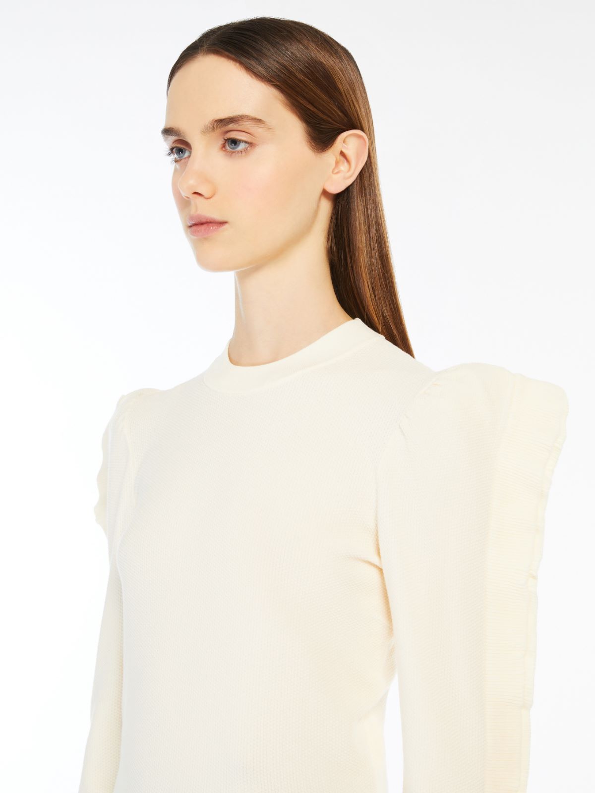 Stretch-viscose jumper
