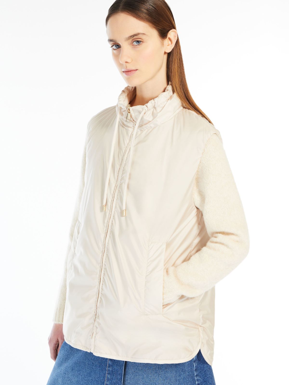 Reversible water-repellent canvas gilet