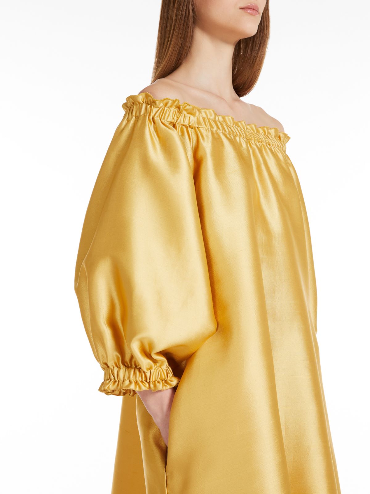 Short dress in silk-blend shantung