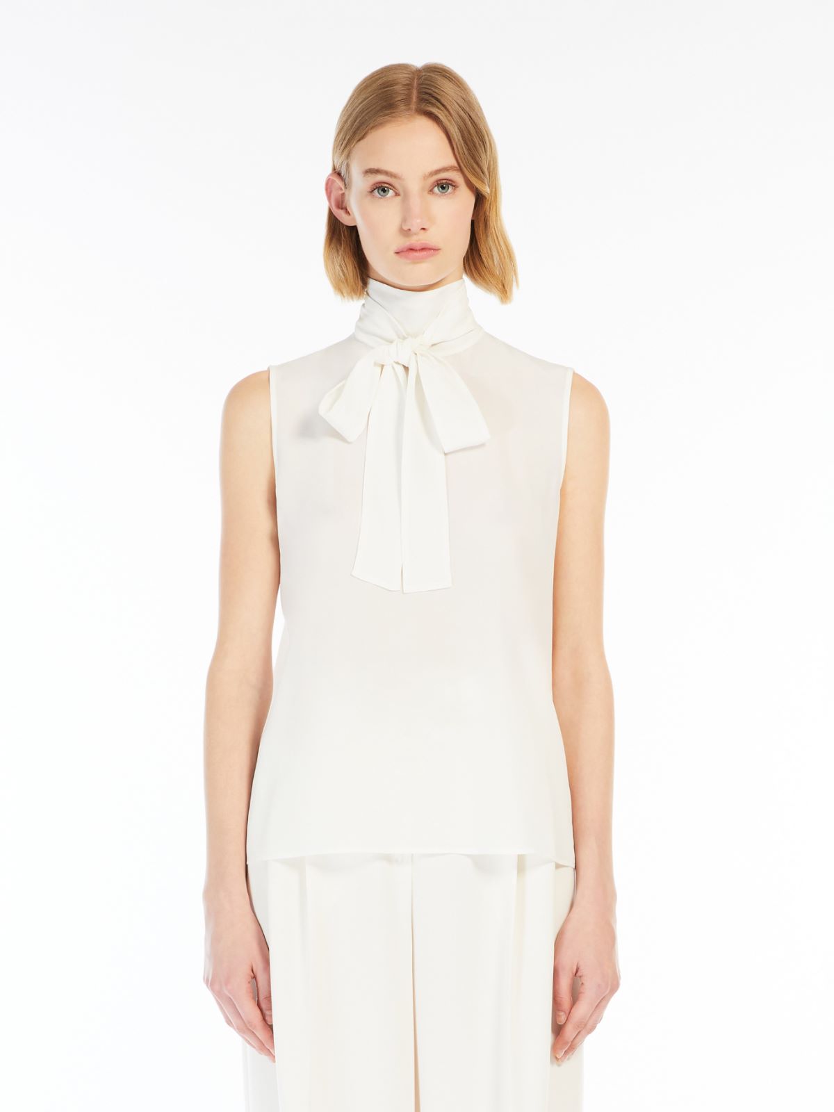 Crêpe de Chine top with bow