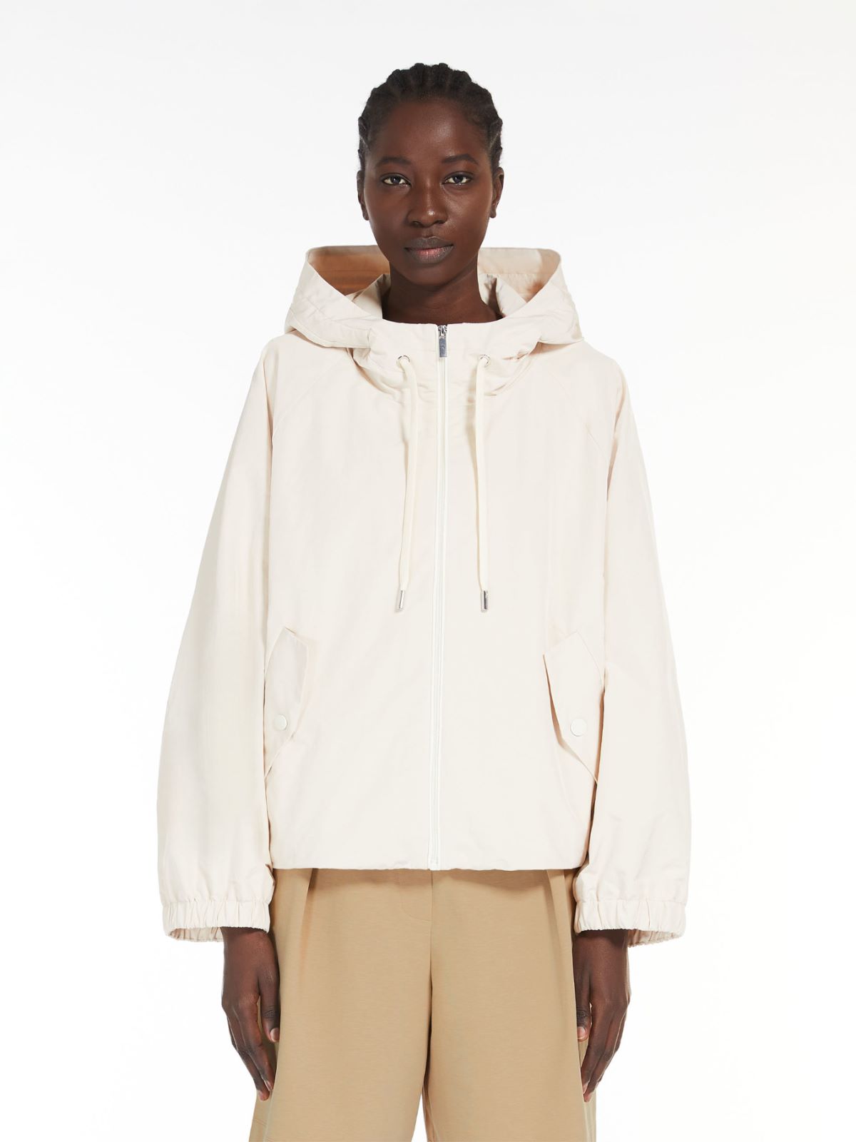 Technical fabric windbreaker