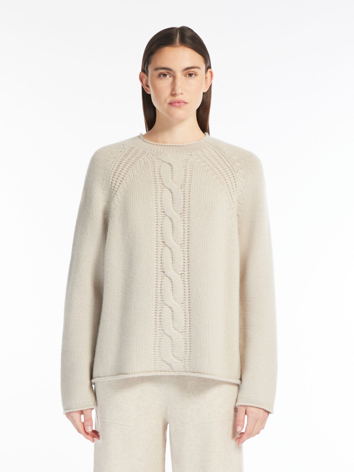 Cashmere yarn jumper