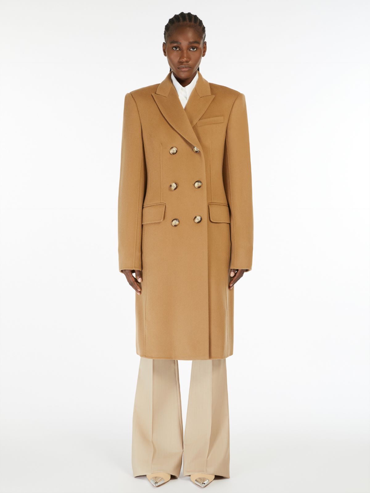 Slim-fit wool coat
