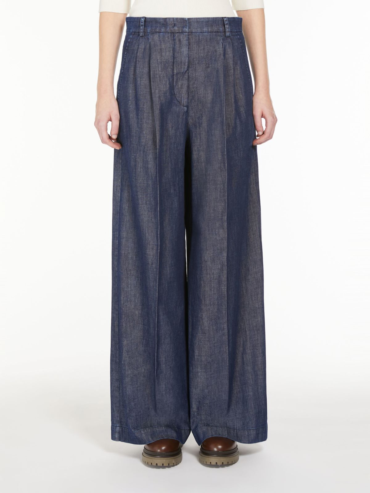 Lightweight denim trousers