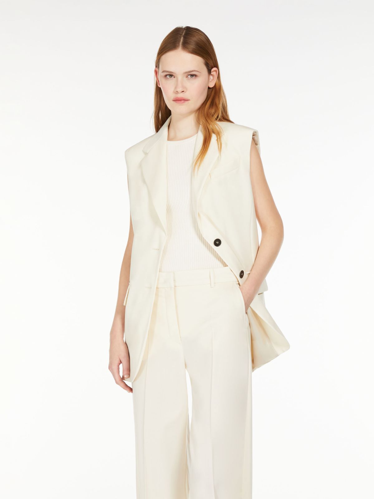 Stretch woollen cloth gilet