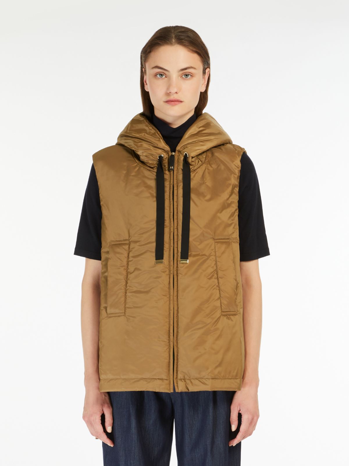 Water-repellent technical canvas gilet