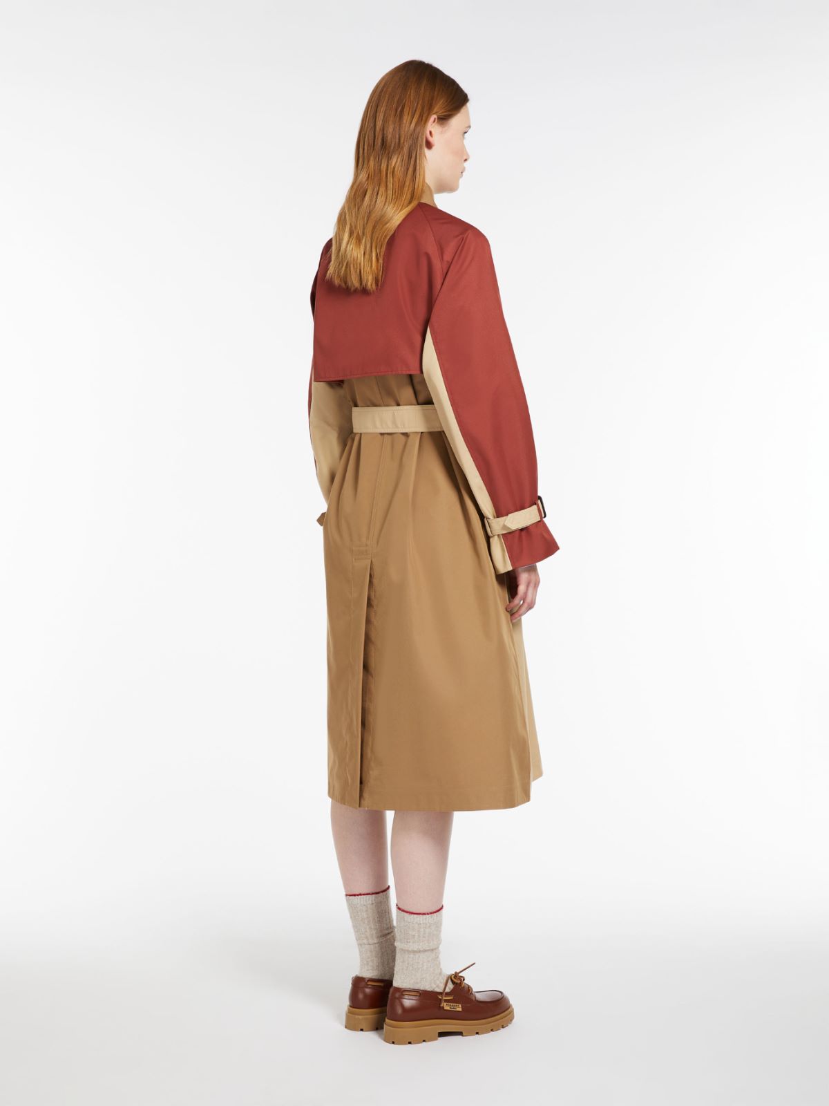 Reversible water-repellent fabric trench coat