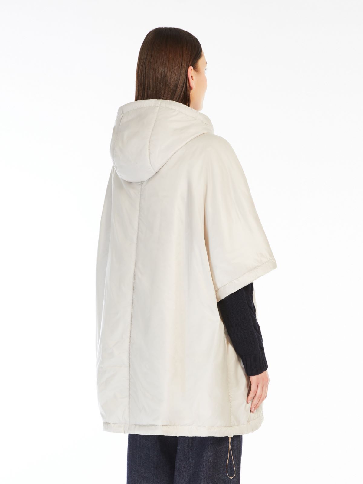 Water-repellent fabric cape
