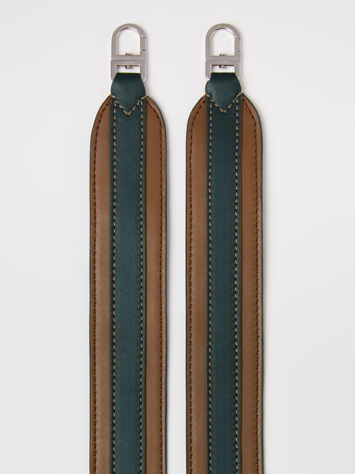 Reversible leather shoulder strap