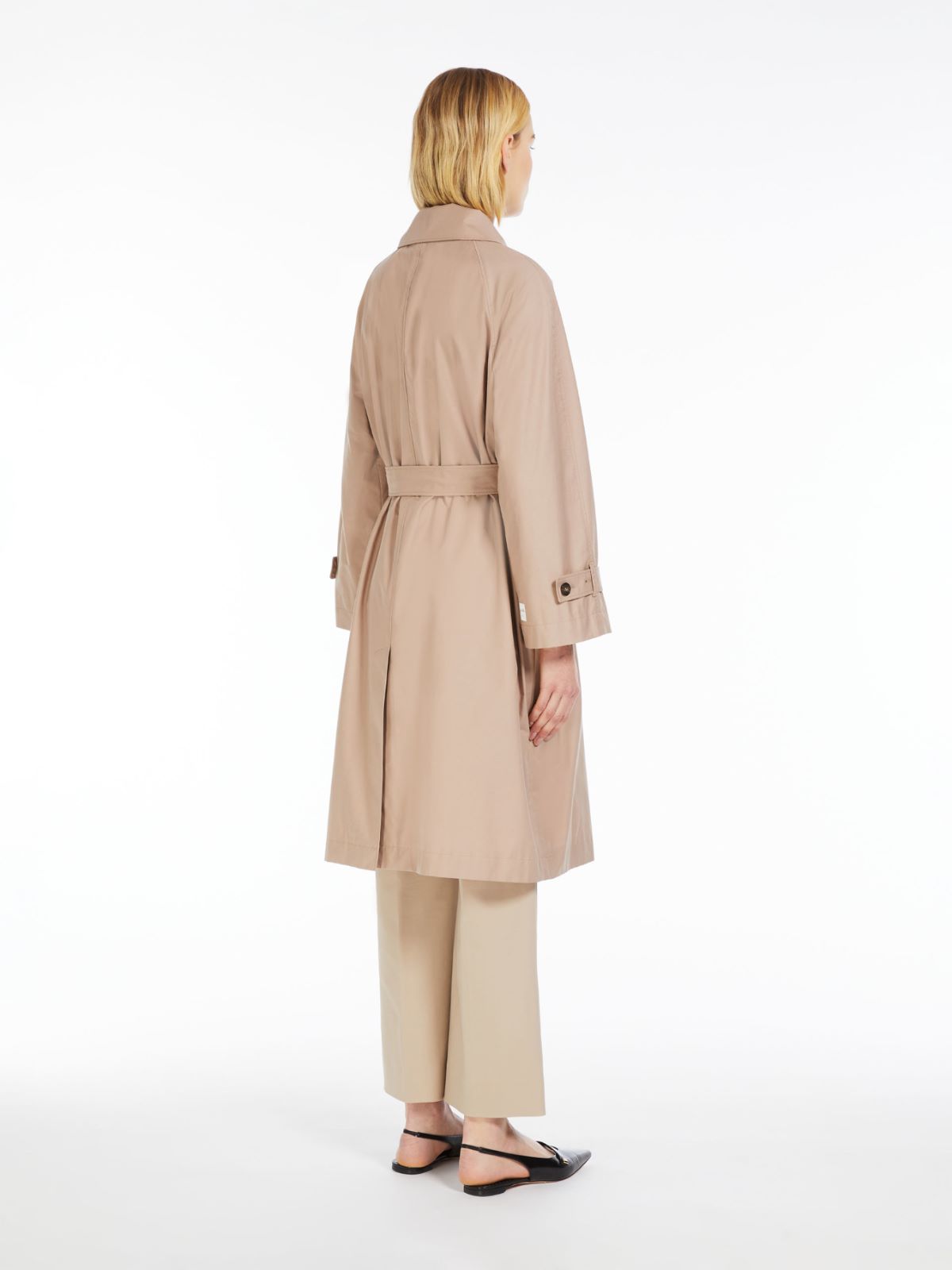 Single-breasted trench coat in water-resistant twill