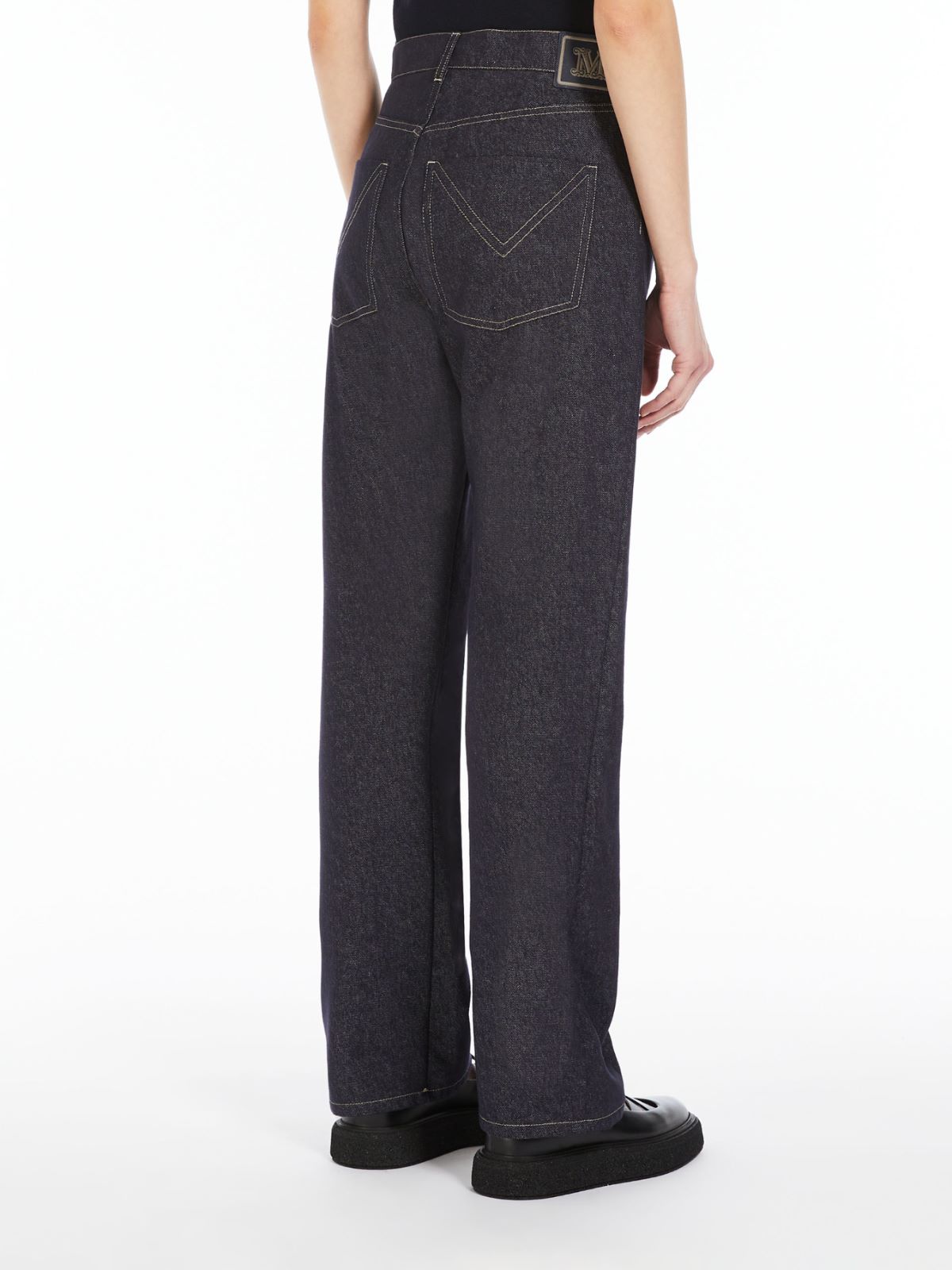 Wide-leg denim jeans