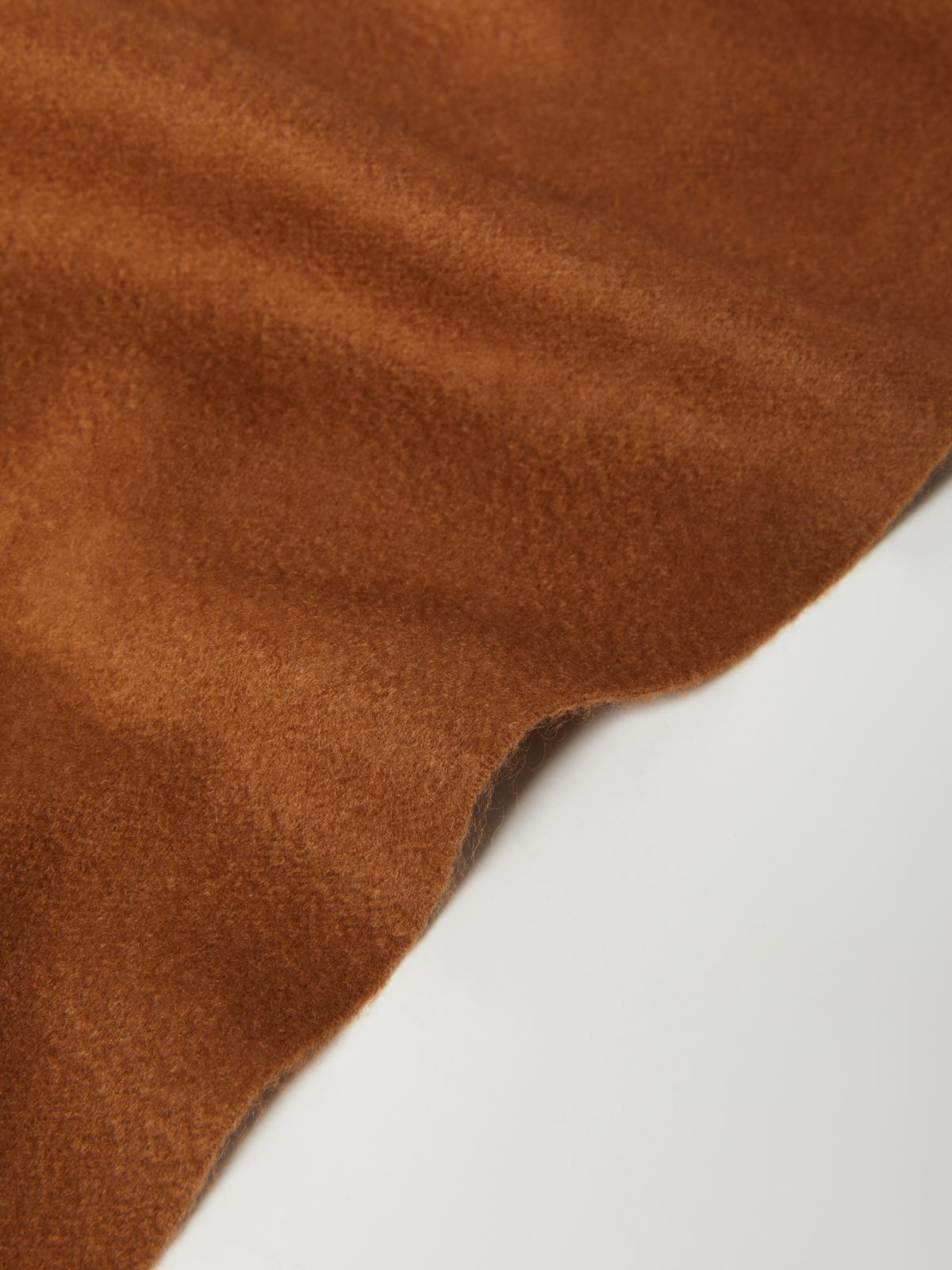 Cashmere stole with embroidery