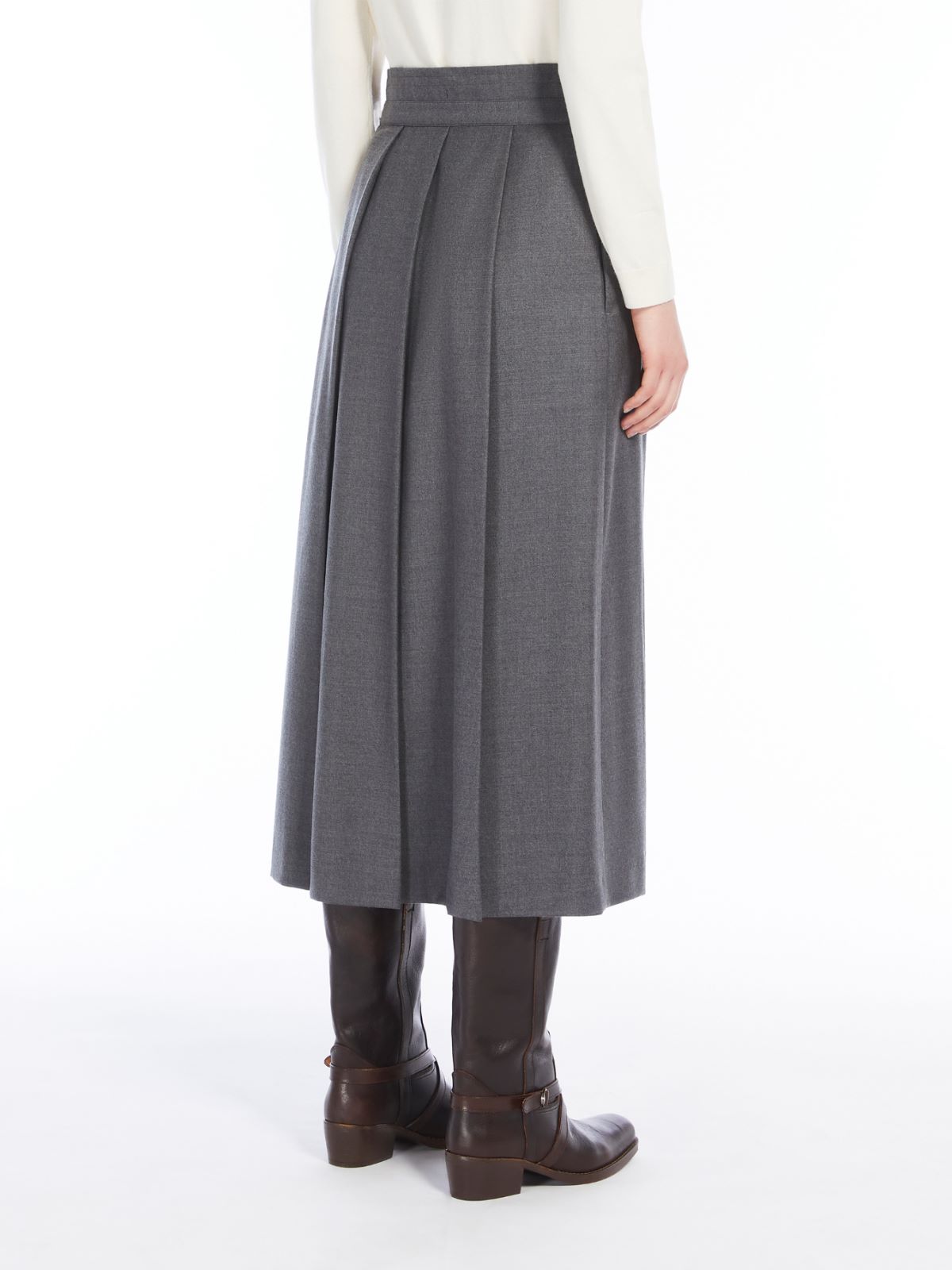 Wool pleated skirt