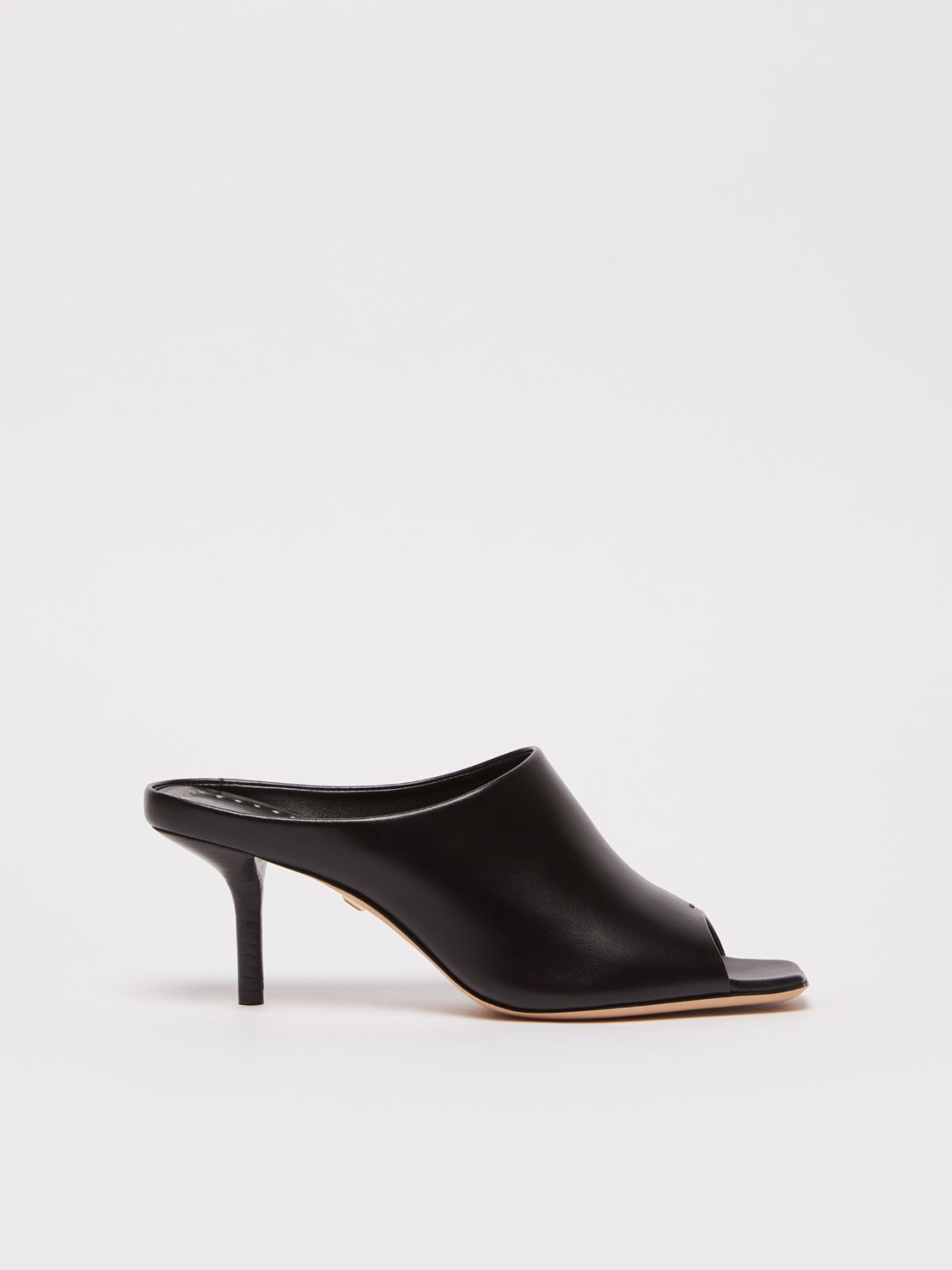 Calfskin mules