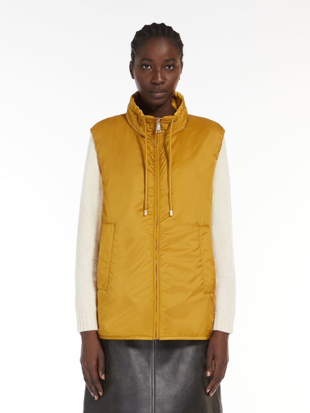 Reversible water-repellent canvas gilet
