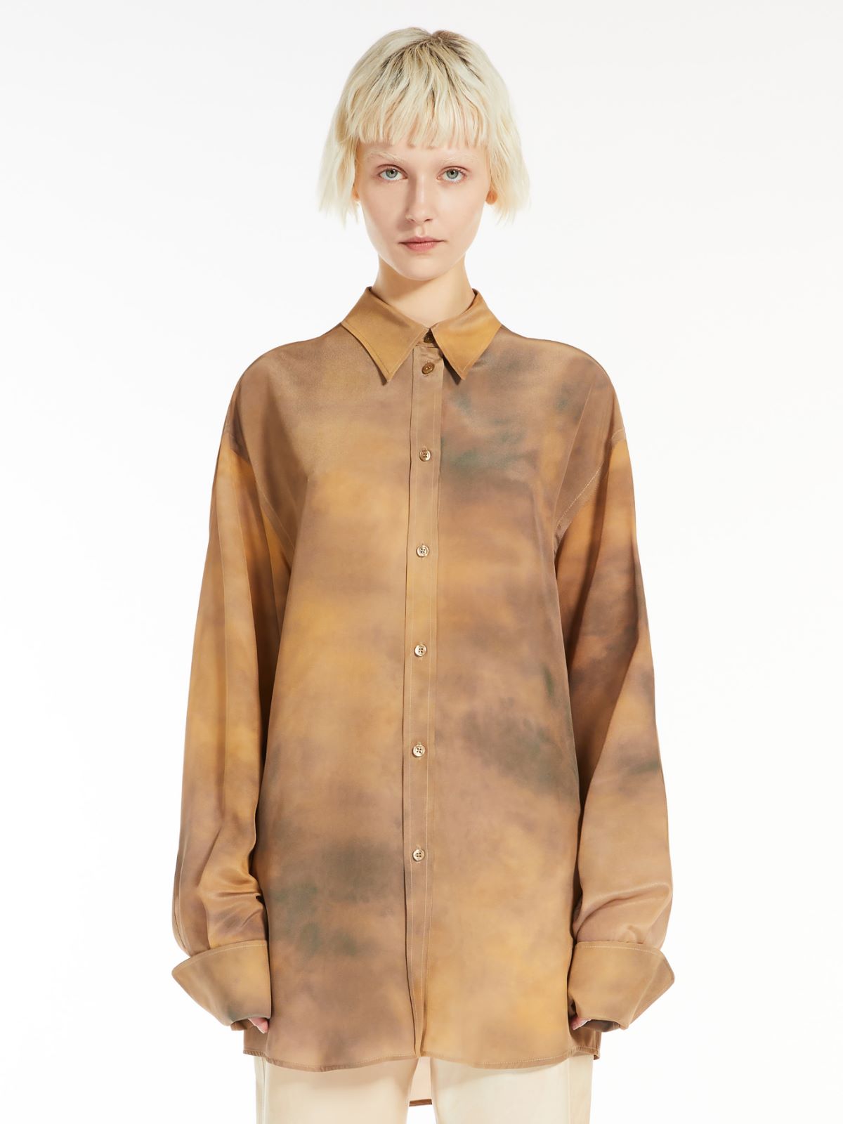 Oversized silk tunic in a lace print