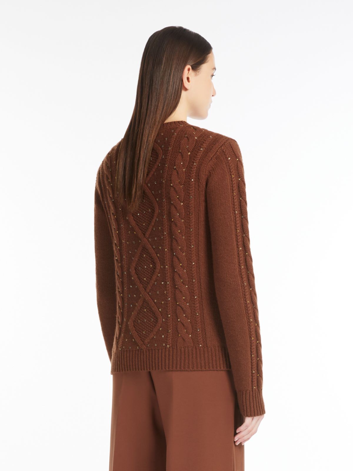 Wool and cashmere cable-knit jumper