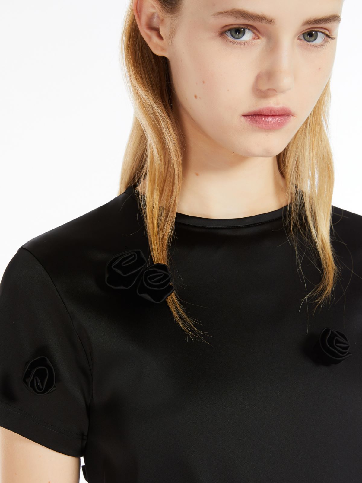 Slim-fit top with embroidered rose detail