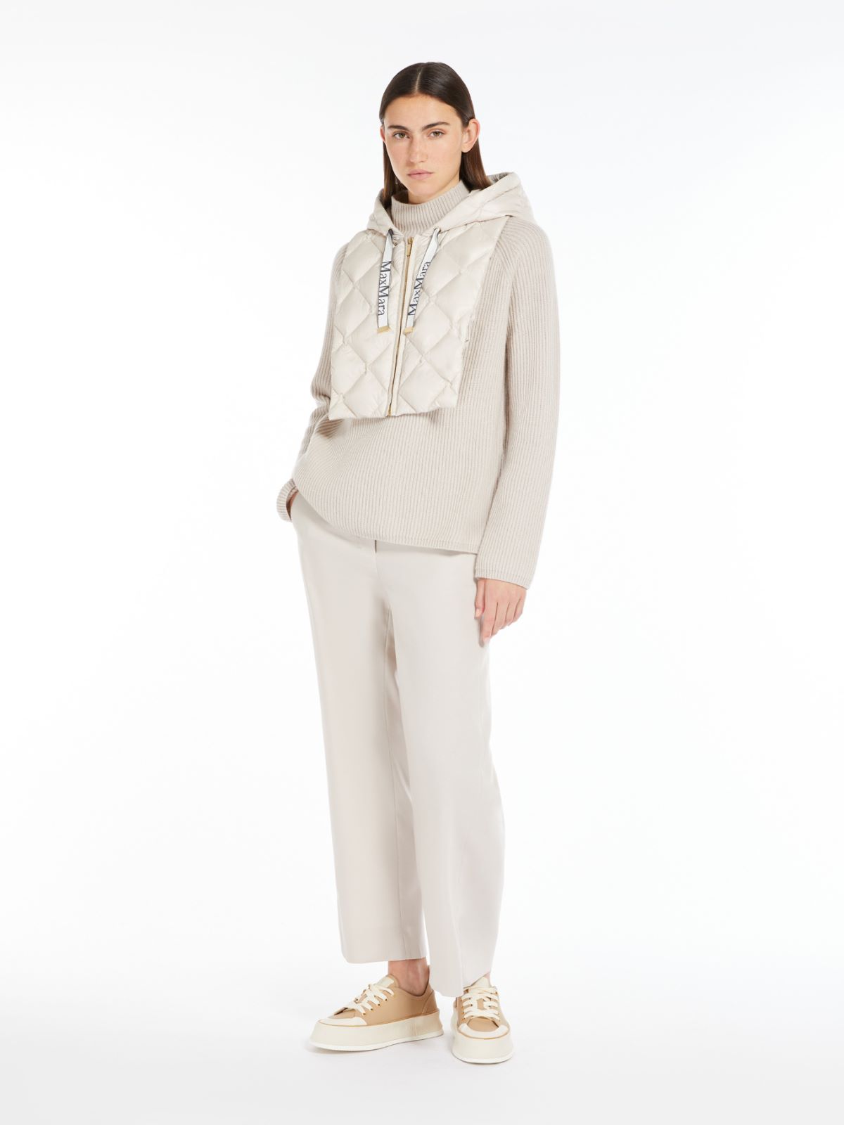 Water-repellent canvas collar