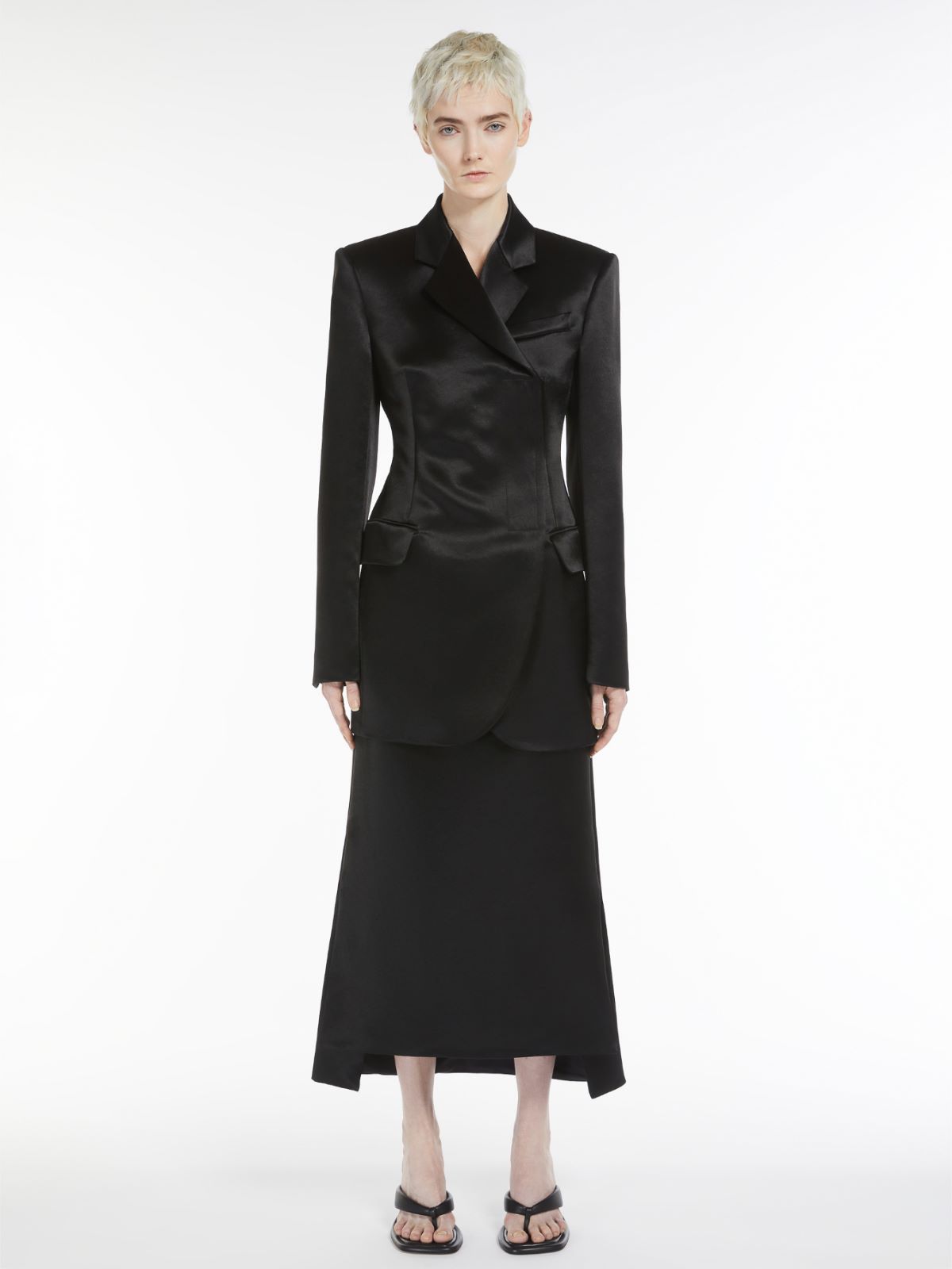 Slim-fit tailored blazer