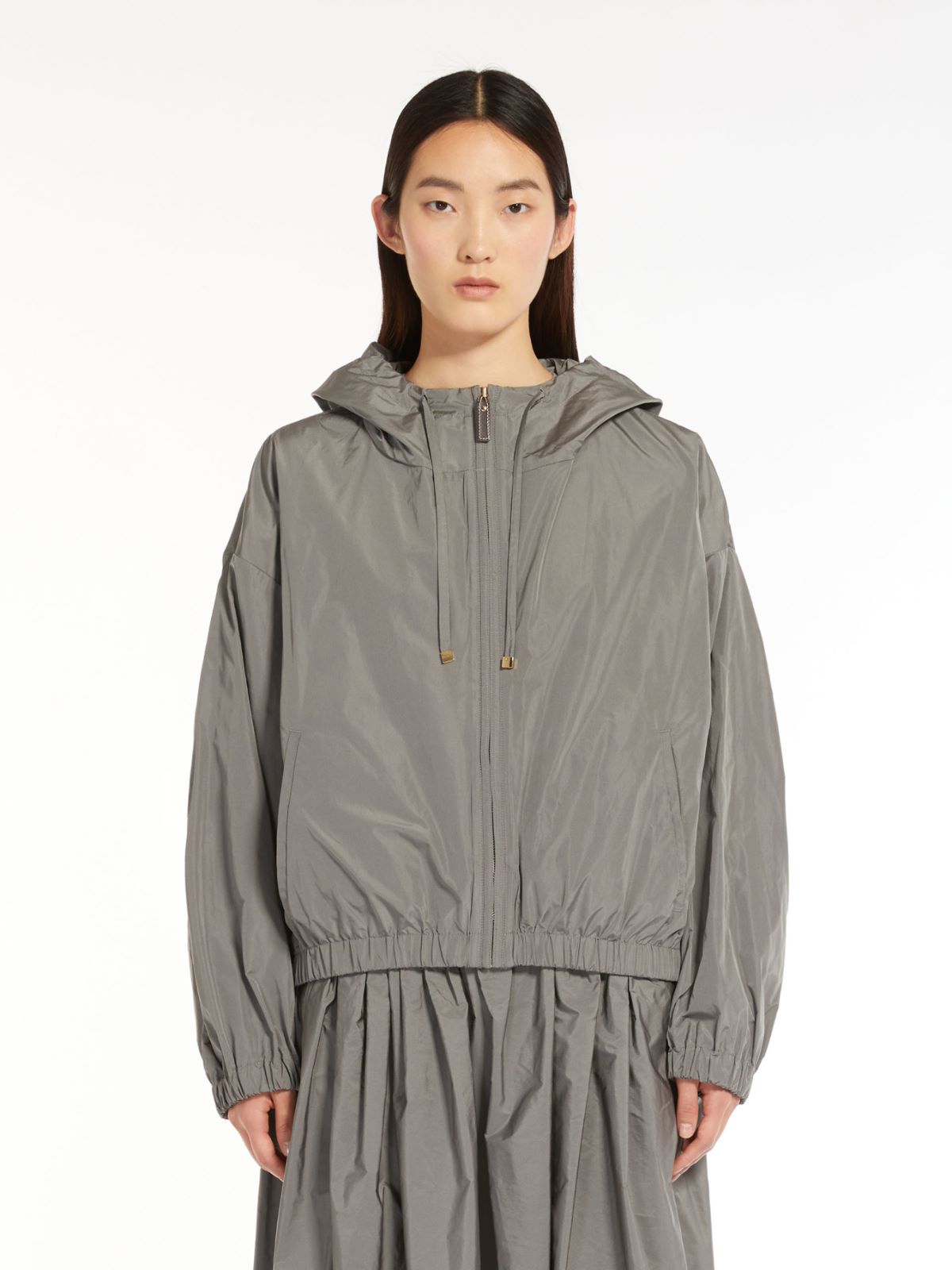 Short parka in water-resistant taffeta