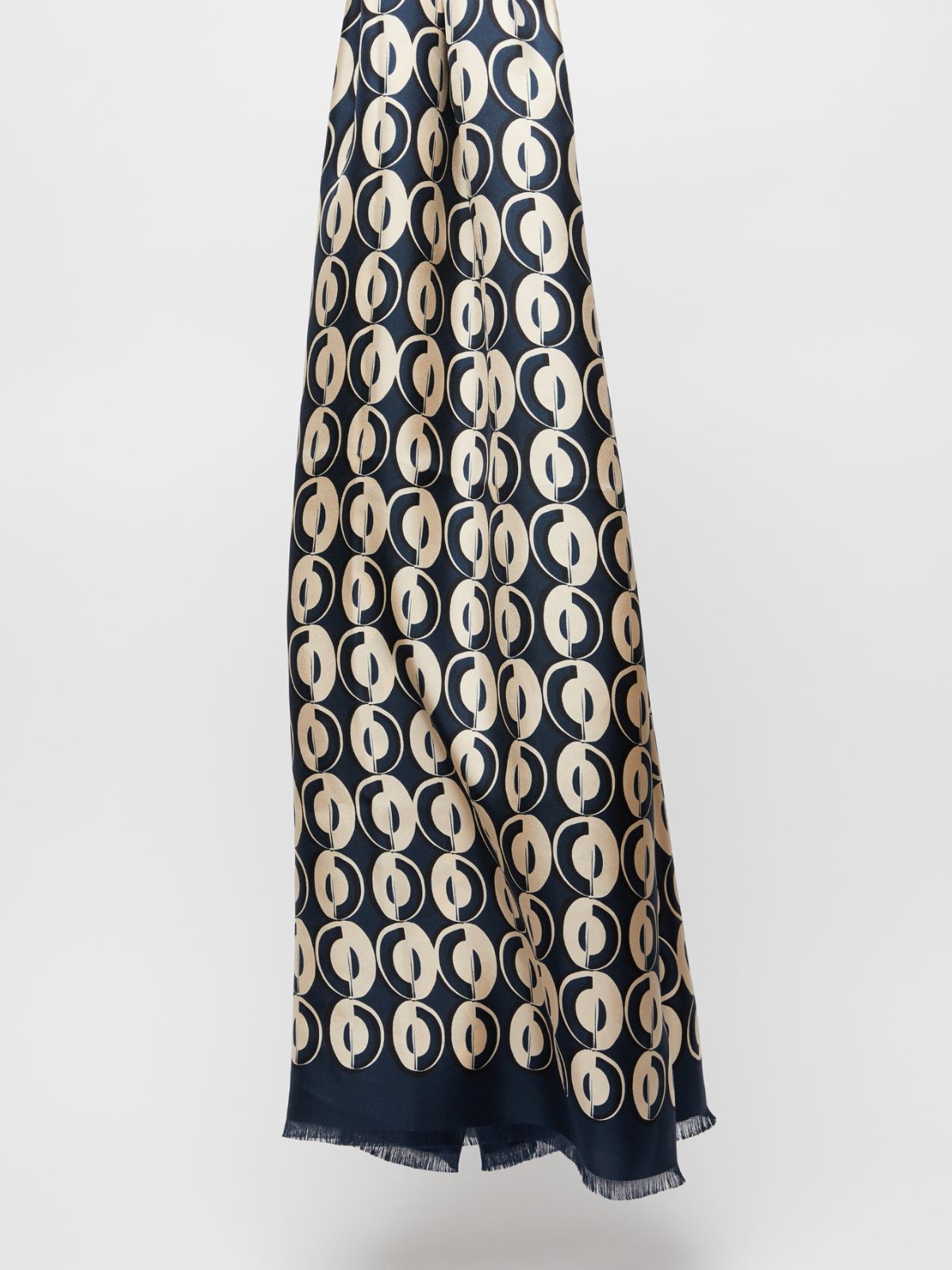 Printed silk stole