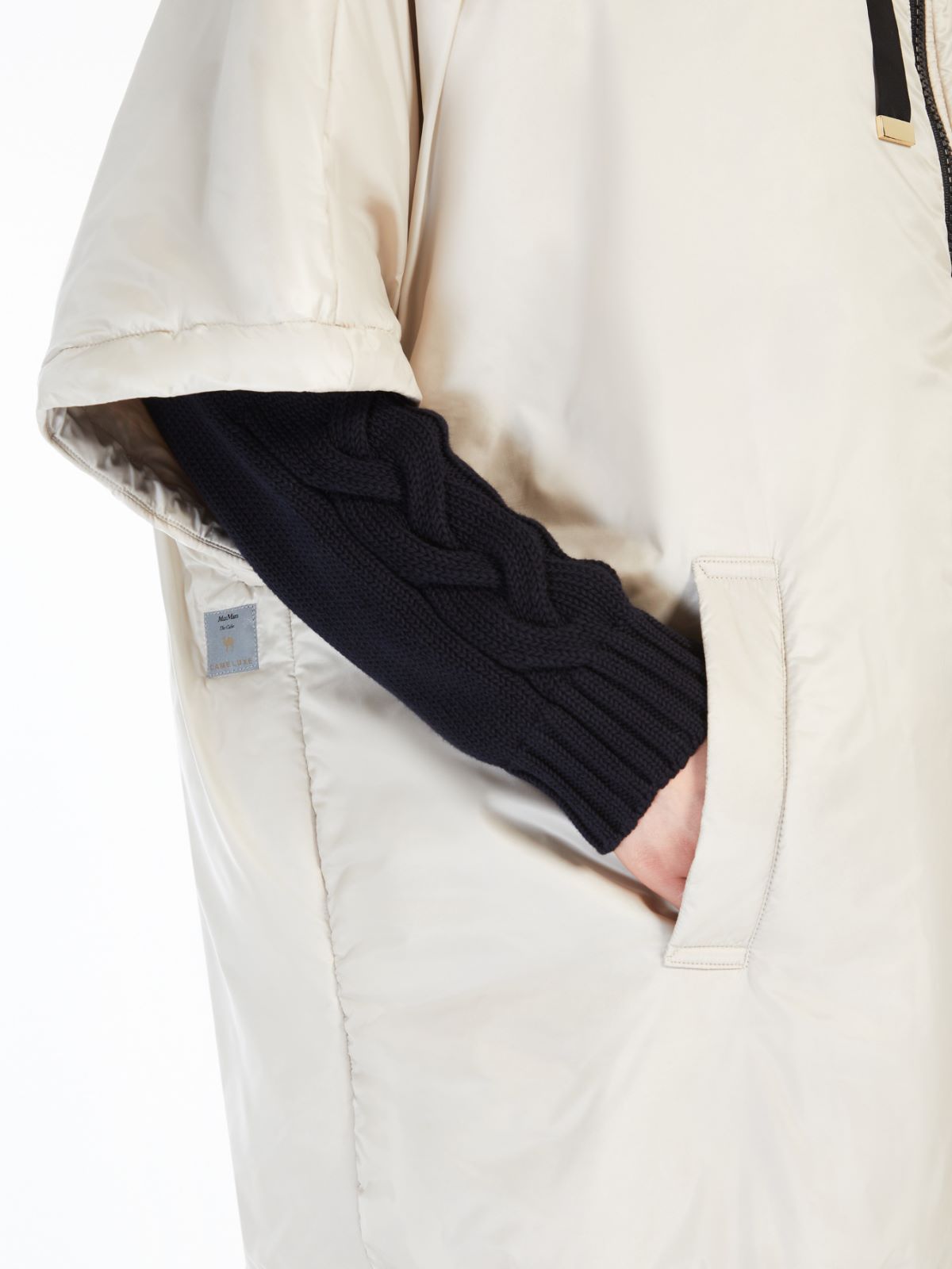 Water-repellent fabric cape