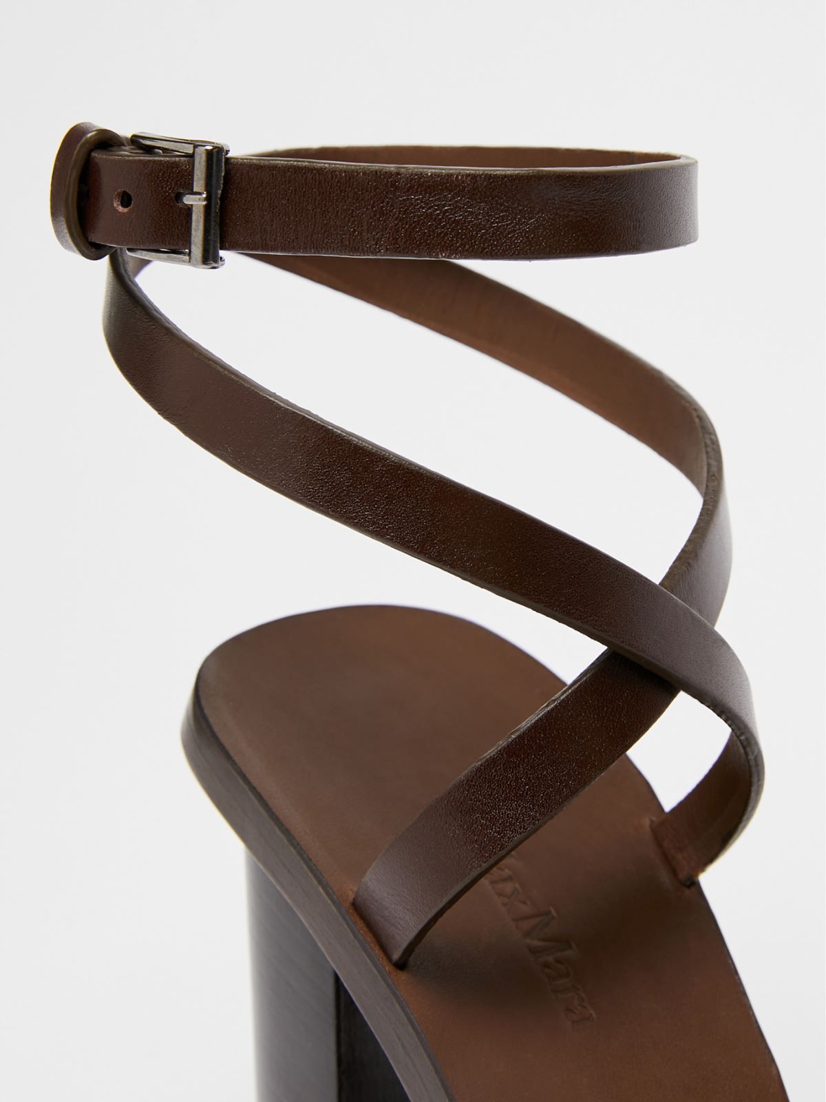 Smooth leather sandals