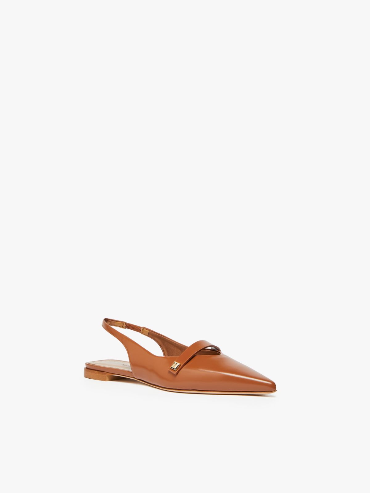 Flat leather sandals