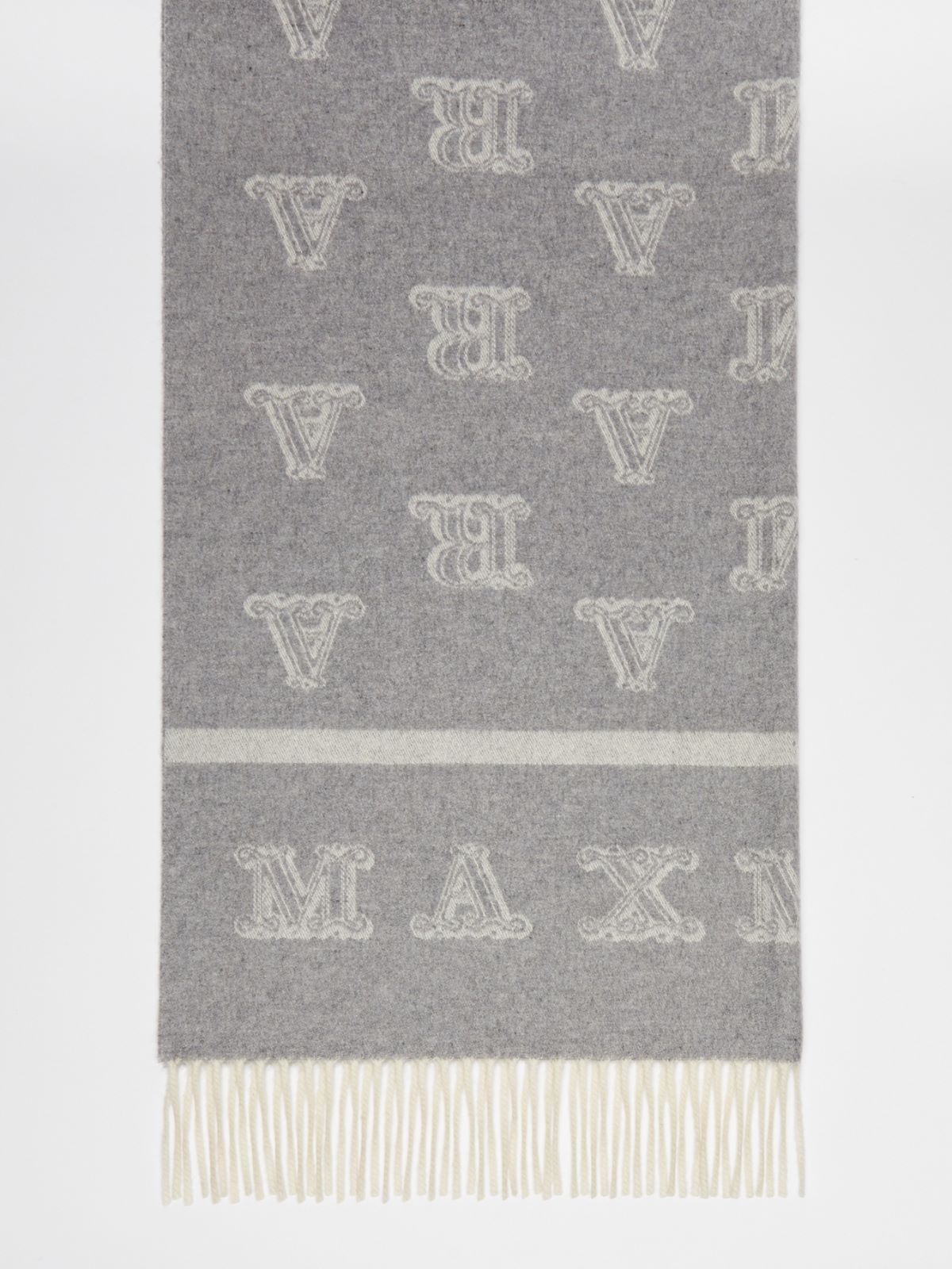 Jacquard camel colour stole