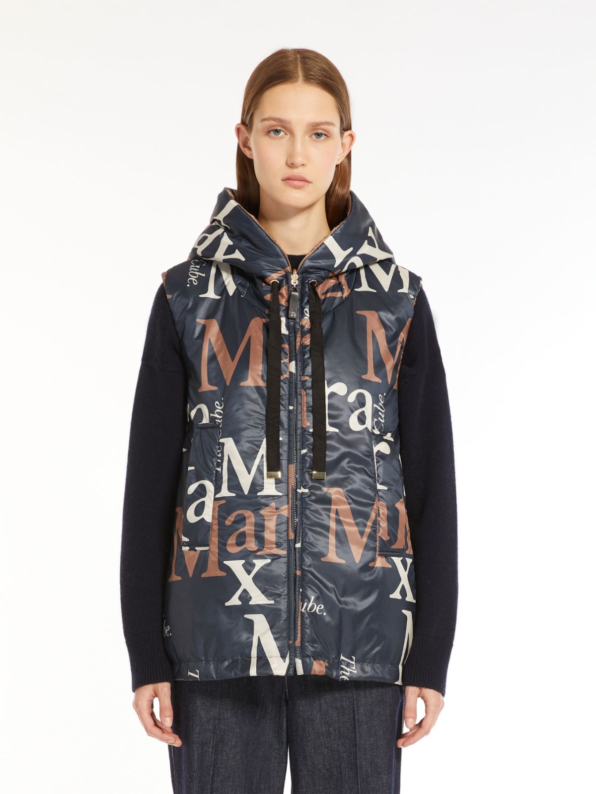 Reversible gilet in water-resistant printed canvas