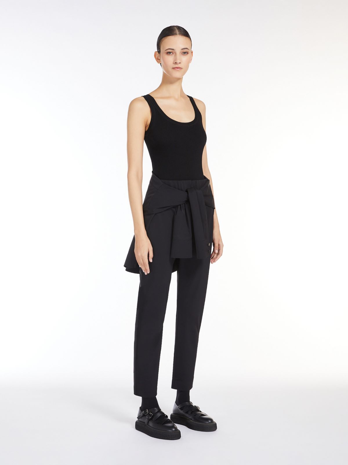 Viscose crepe yarn top