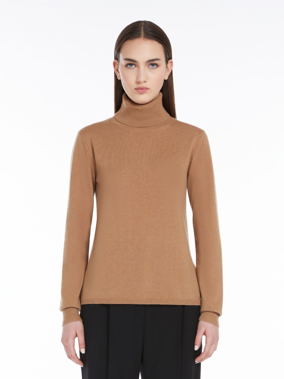 Cashmere polo-neck jumper