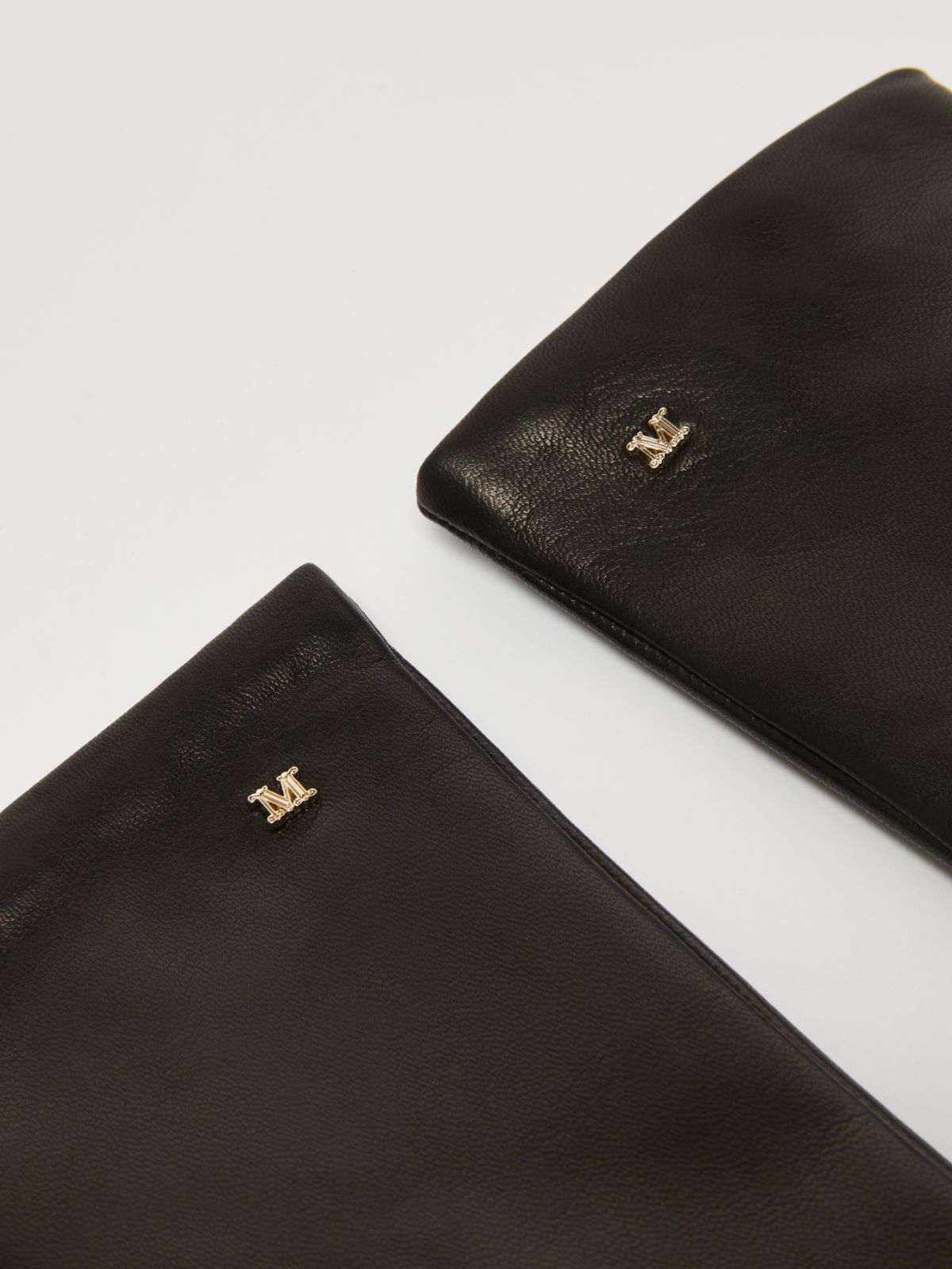 Nappa leather gloves